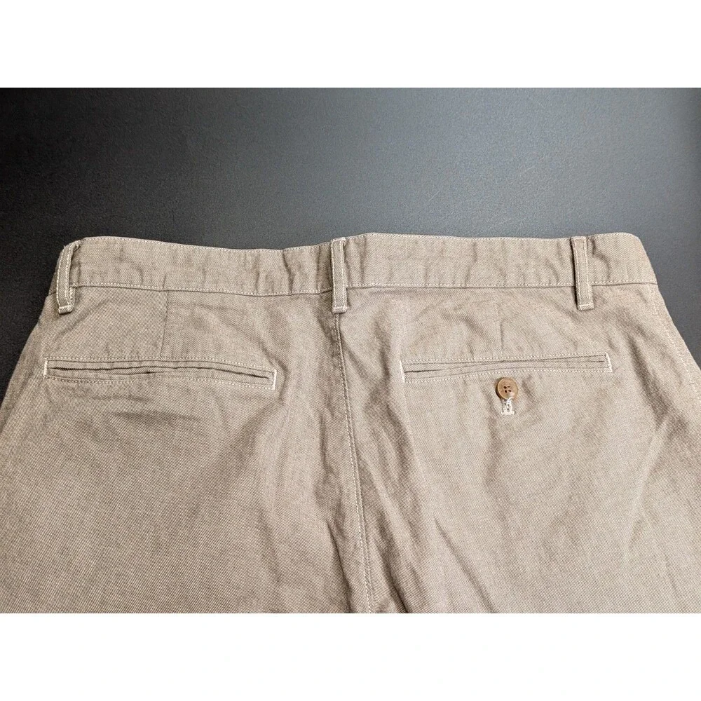 Banana Republic Straight Fit Shark Brown Traveler Pants 32/34